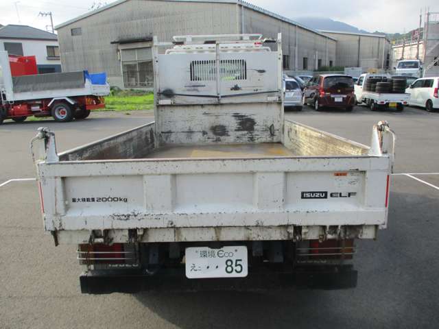 Isuzu Elf 7