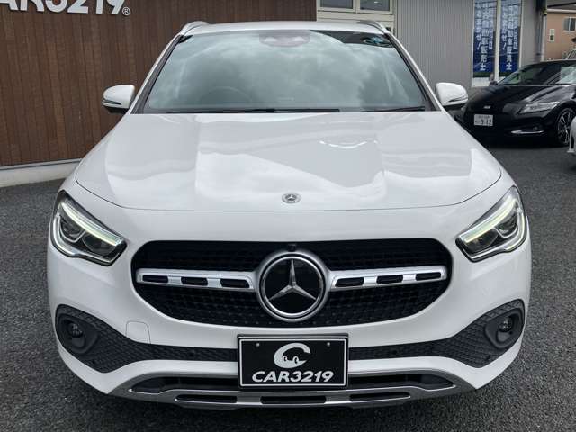 Mercedes-Benz GLA-Class 10