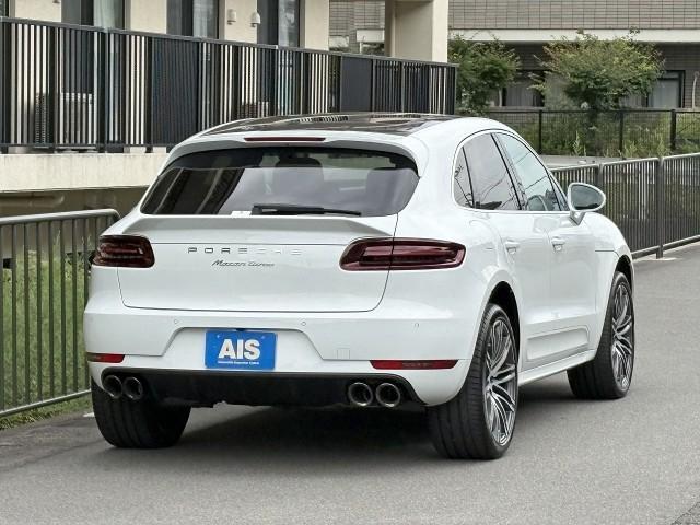 Porsche Macan 2