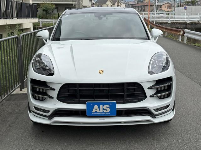 Porsche Macan 3