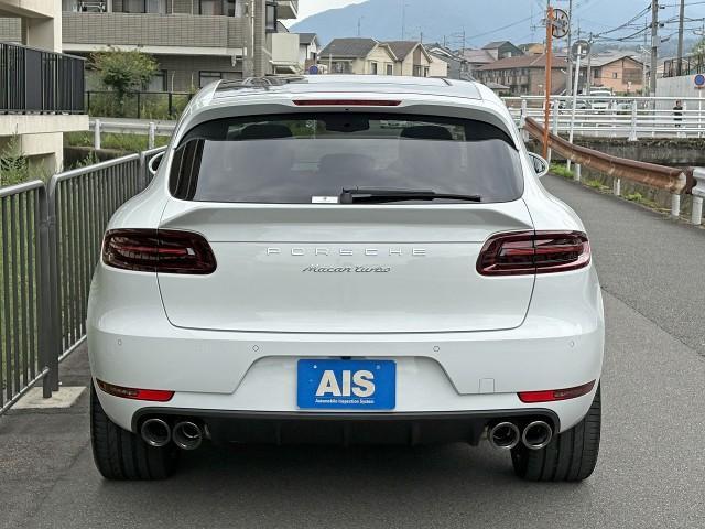 Porsche Macan 4