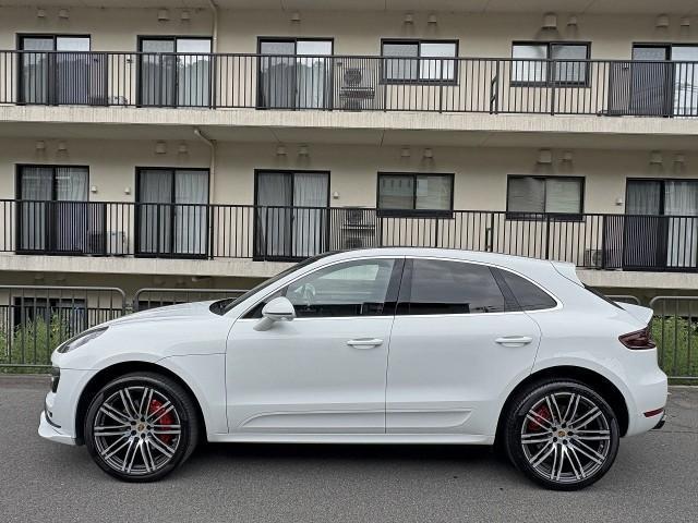 Porsche Macan 5