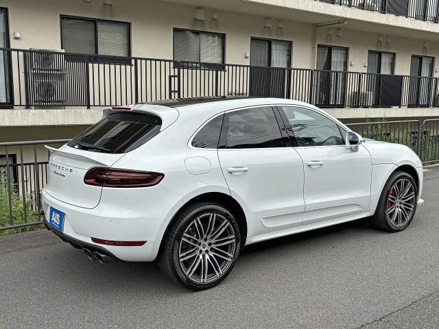 Porsche Macan 7