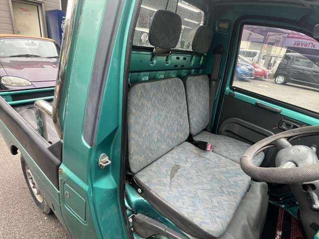 Daihatsu Midget II 10