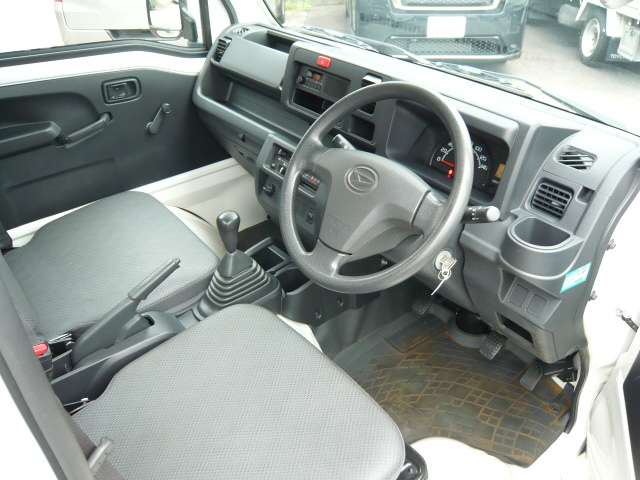 Daihatsu Hijet Truck 3