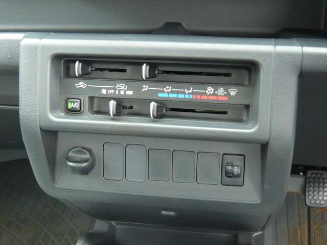 Daihatsu Hijet Truck 7