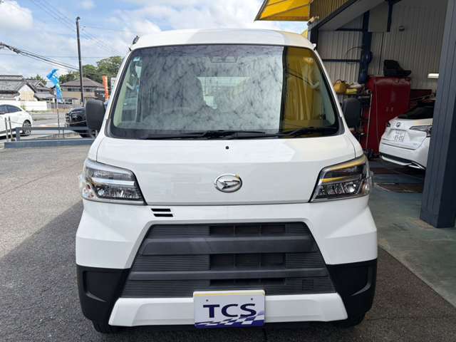 Daihatsu Hijet Cargo 2