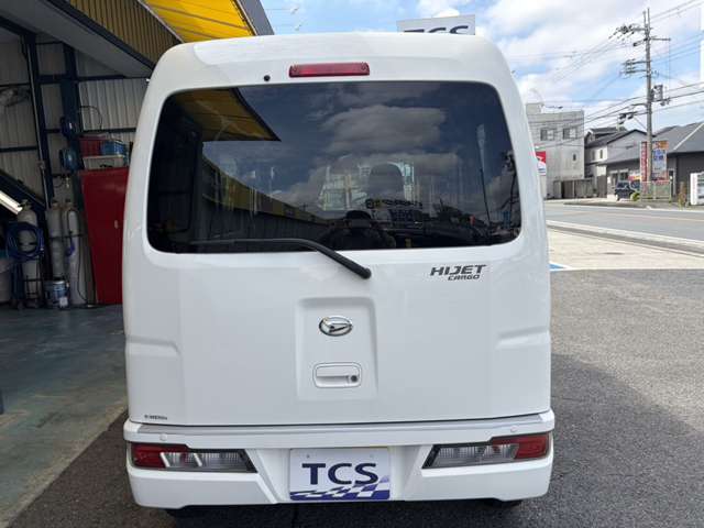 Daihatsu Hijet Cargo 5