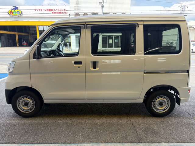 Daihatsu Hijet Cargo 8
