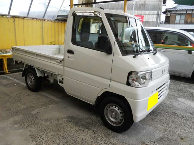 Mitsubishi Minicab Truck 2