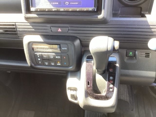 Honda N-VAN 11
