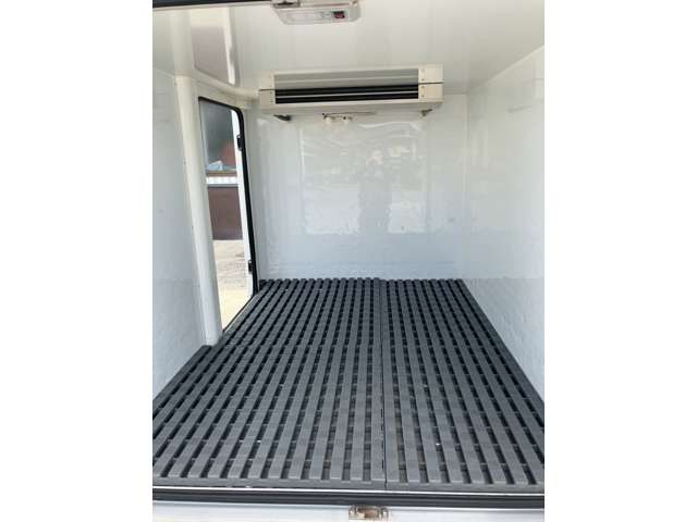 Nissan NT100 Clipper 9