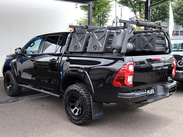 Toyota Hilux 11