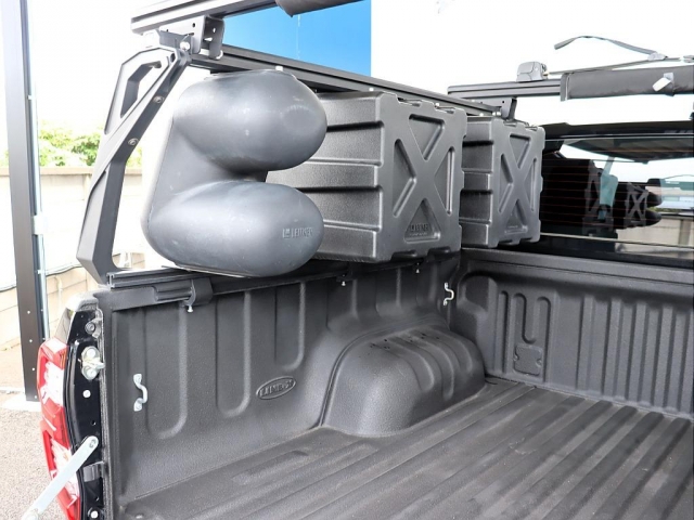 Toyota Hilux 12