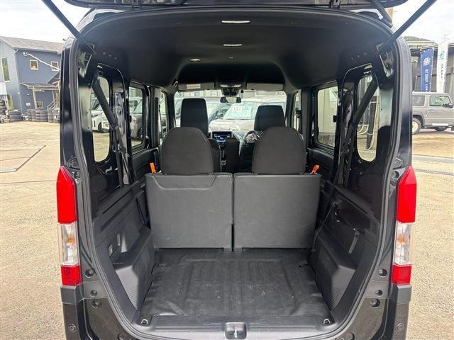 Honda N-VAN 8