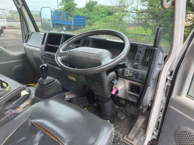 Isuzu Elf 2