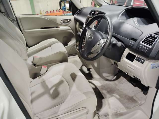 Nissan Serena 12