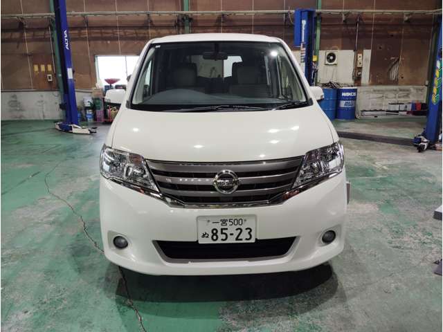Nissan Serena 3