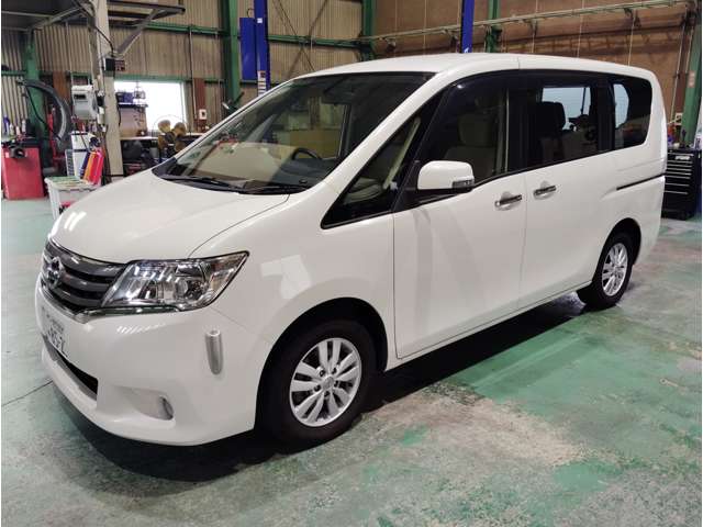 Nissan Serena 10