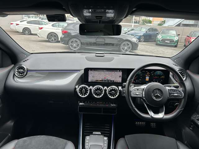 Mercedes-Benz GLA-Class 5