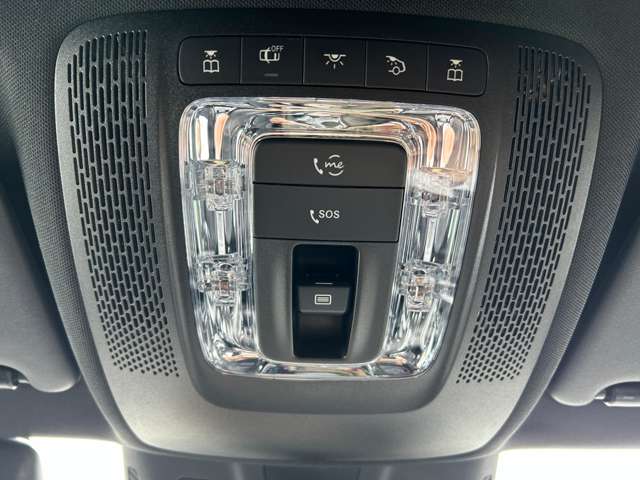 Mercedes-Benz GLA-Class 10