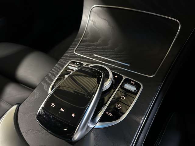 Mercedes-Benz GLC 11