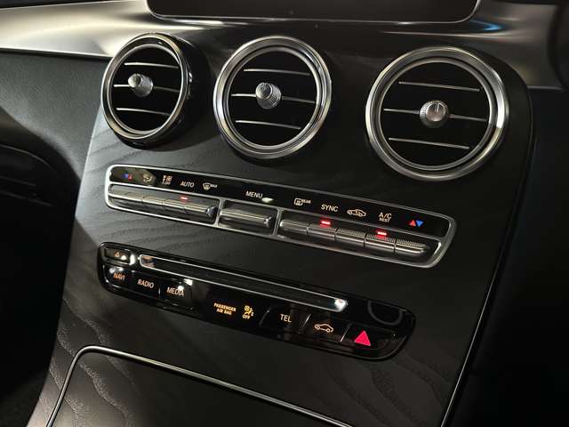 Mercedes-Benz GLC 10