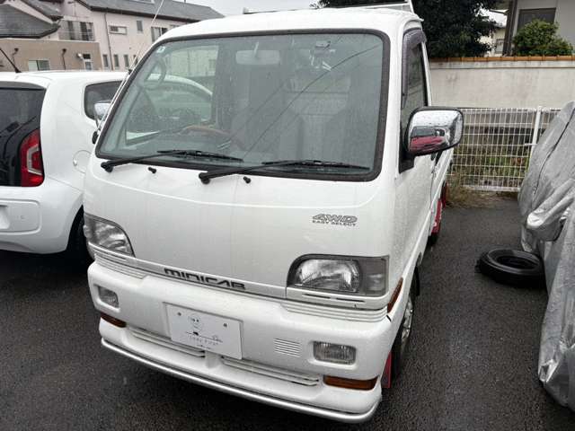 Mitsubishi Minicab Truck 2