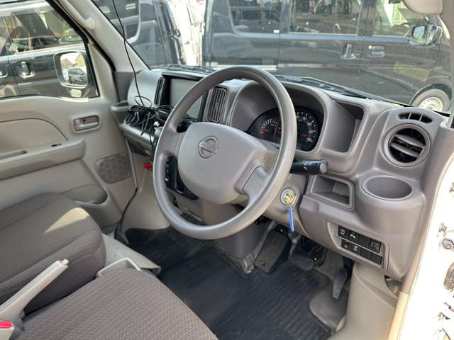 Nissan NV100 Clipper 7