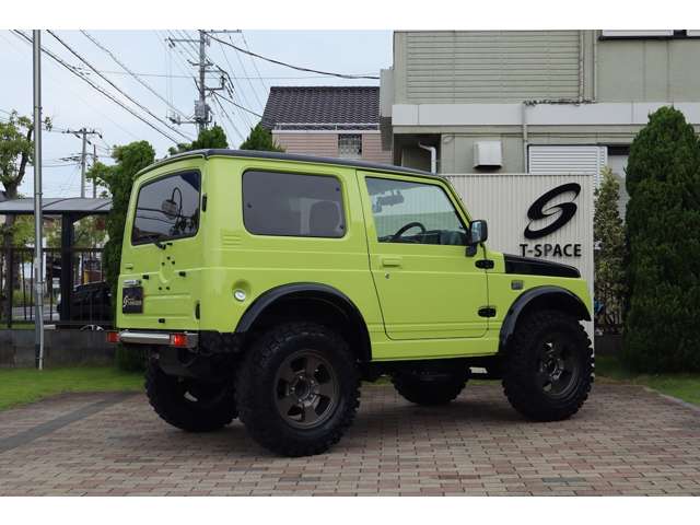 Suzuki Jimny 12