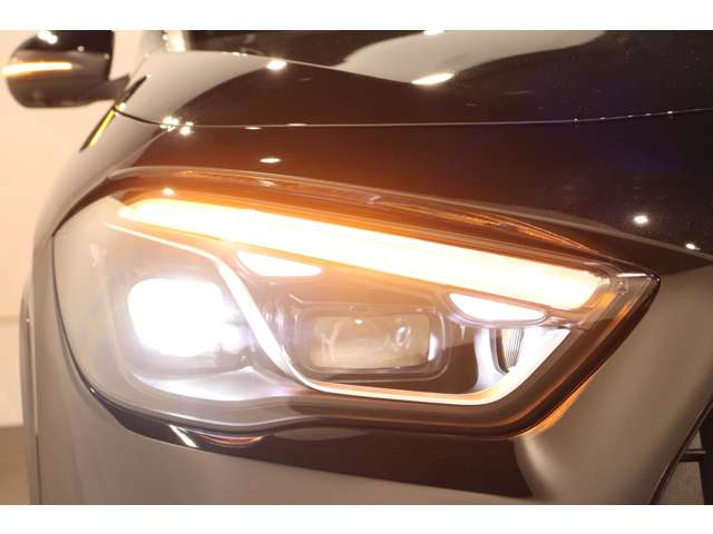 Mercedes-Benz GLA-Class 12