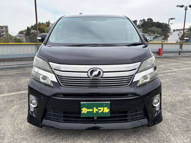 Toyota Vellfire 4