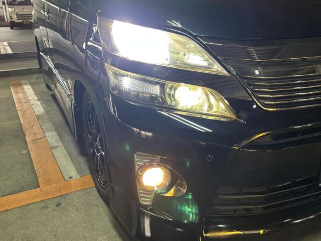 Toyota Vellfire 8