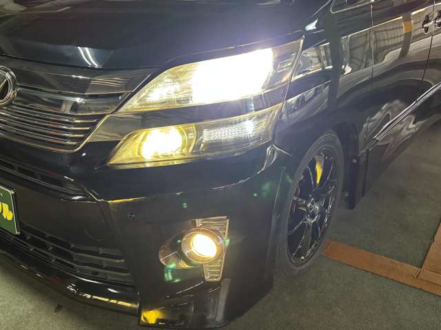 Toyota Vellfire 9