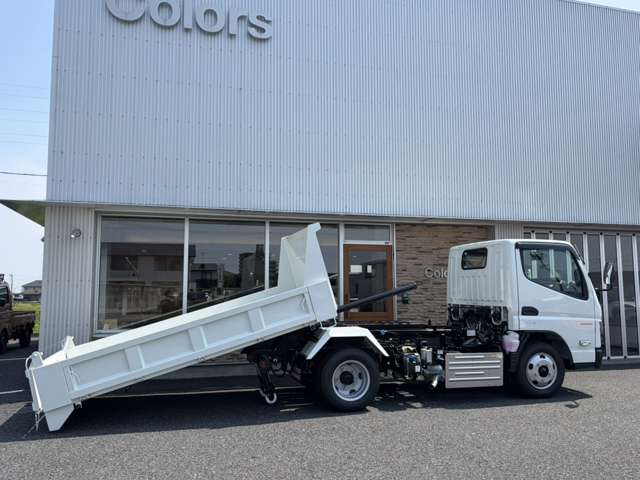 Mitsubishi Fuso Canter 2