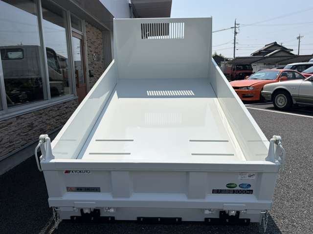 Mitsubishi Fuso Canter 4