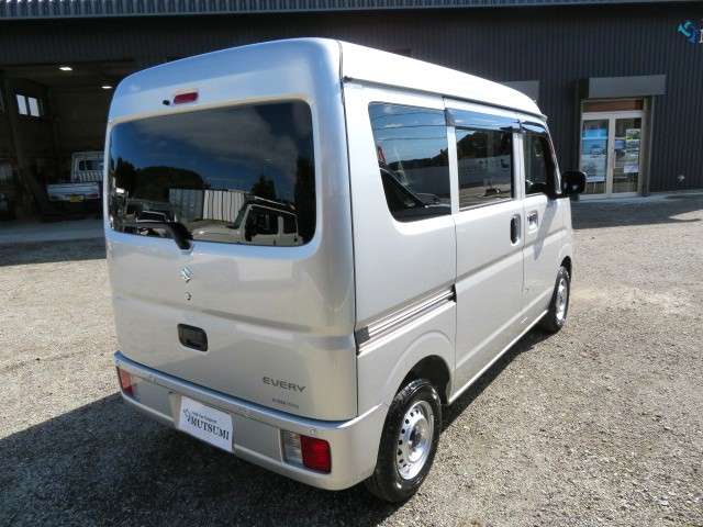 Suzuki Every 8