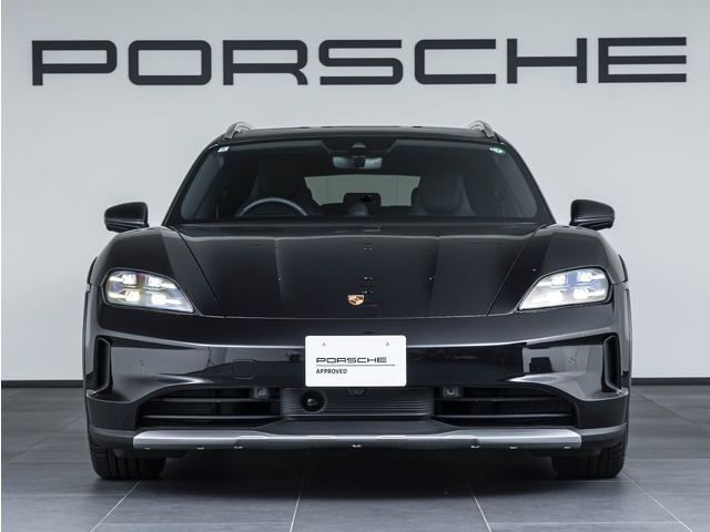 Porsche Taycan Cross Turismo 3