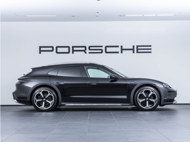 Porsche Taycan Cross Turismo 4