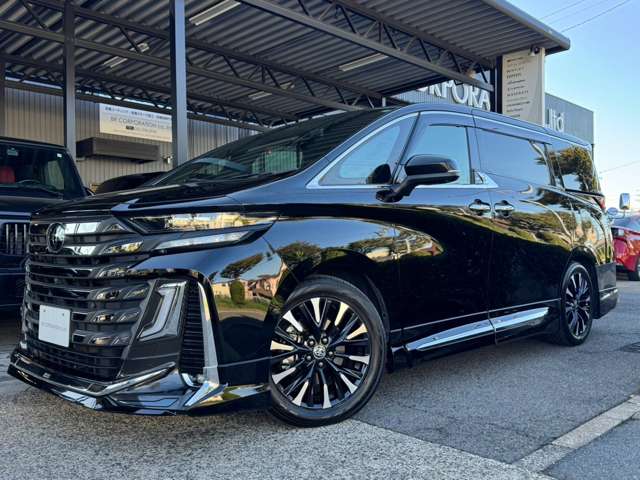 Toyota Vellfire 3