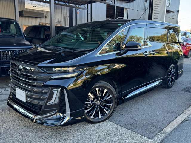 Toyota Vellfire 4
