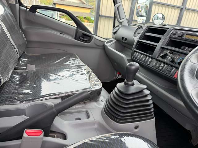 Hino Dutro 11