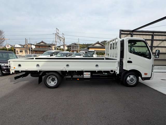 Hino Dutro 6