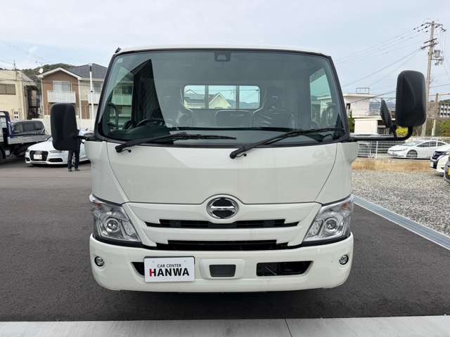 Hino Dutro 8