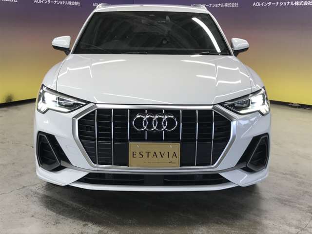 Audi Q3 8