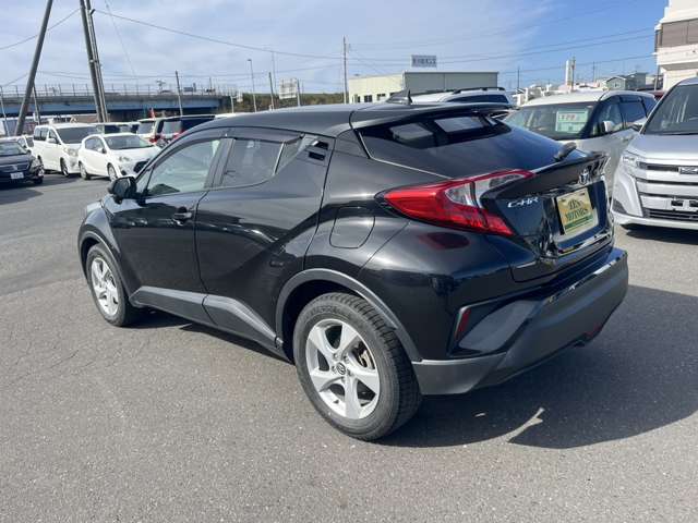 Toyota C-HR 5