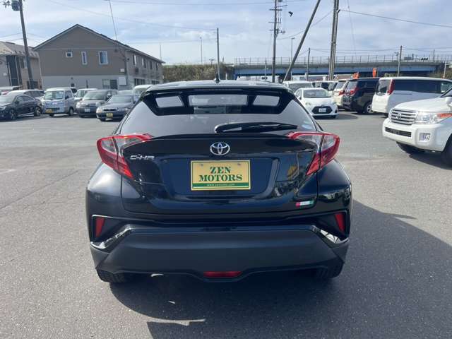 Toyota C-HR 8