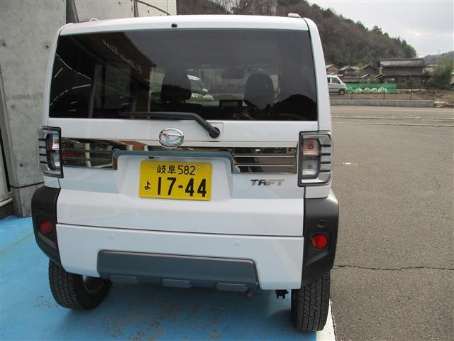 Daihatsu Taft 3