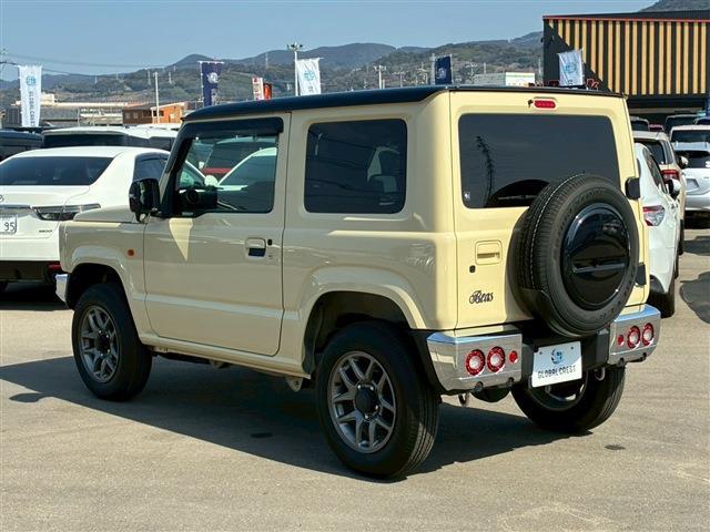 Suzuki Jimny 11