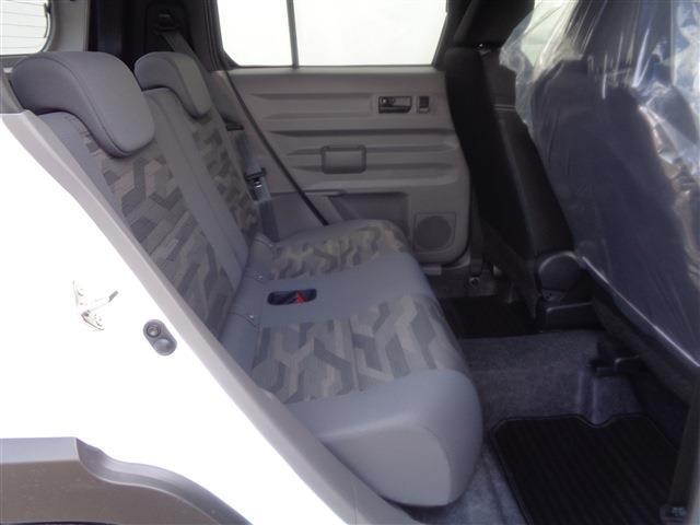 Daihatsu Taft 9